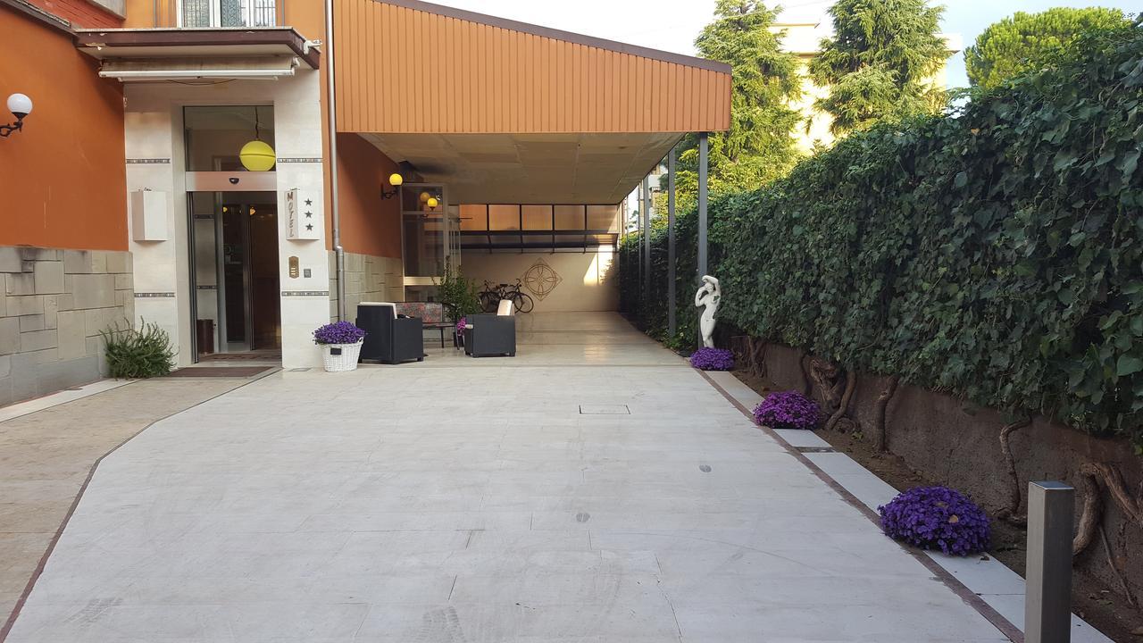 Motel Villaggio Imola Dış mekan fotoğraf