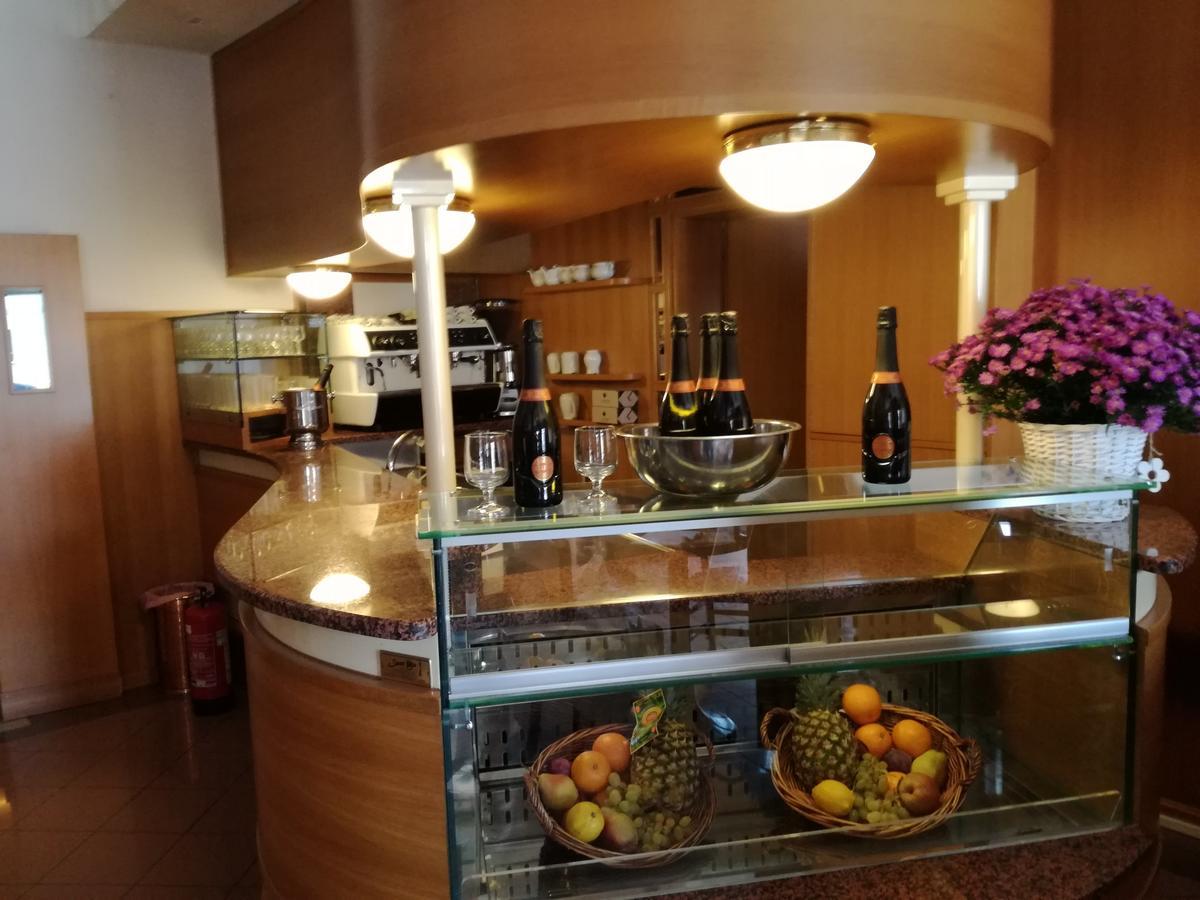 Motel Villaggio Imola Dış mekan fotoğraf